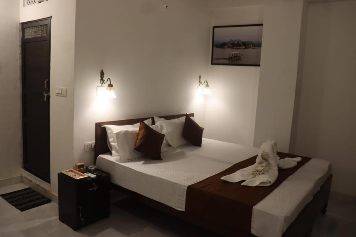Hotel Shiv Palace Udaipur Exterior foto
