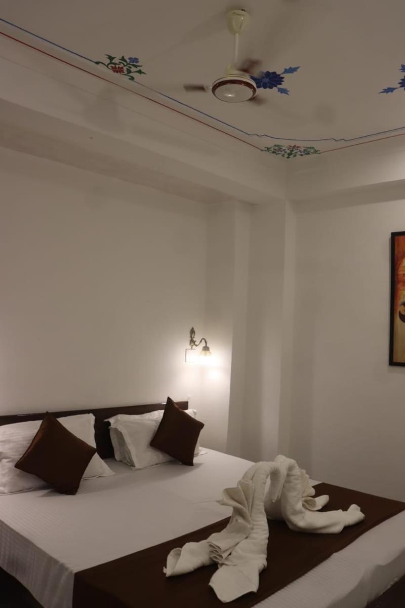 Hotel Shiv Palace Udaipur Exterior foto